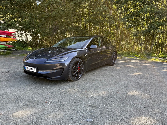 Tesla Model 3 3 of 30