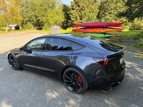 Tesla Model 3 7 of 30