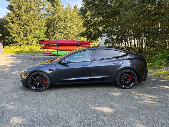 Tesla Model 3 2 of 30