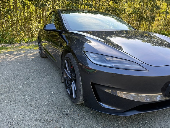 Tesla Model 3 8 of 30