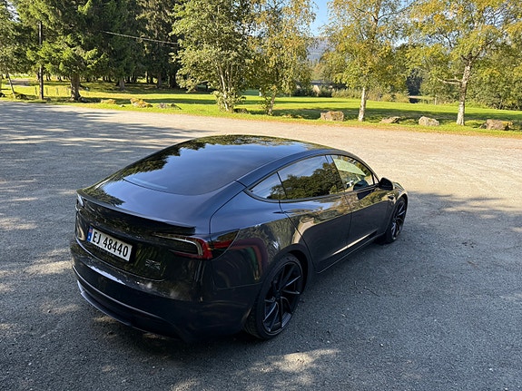 Tesla Model 3 15 of 30