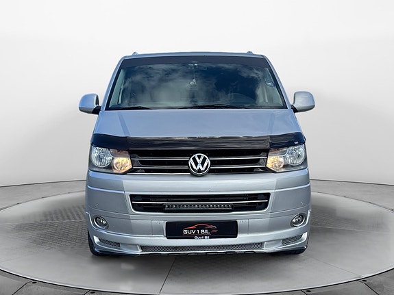 Volkswagen Multivan 2 of 21