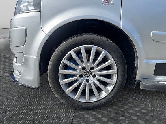 Volkswagen Multivan 10 of 21