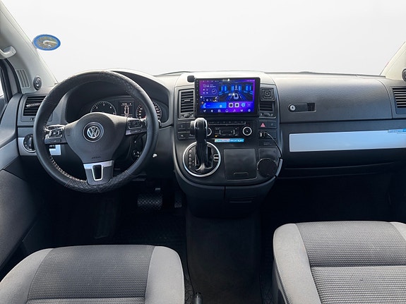 Volkswagen Multivan 18 of 21