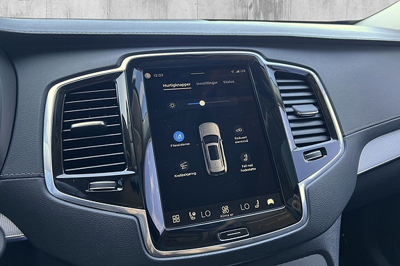 Volvo XC90 17 of 29