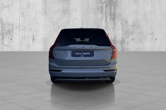 Volvo XC90 7 of 29