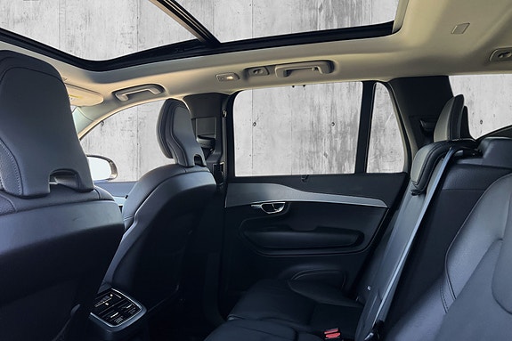 Volvo XC90 23 of 29