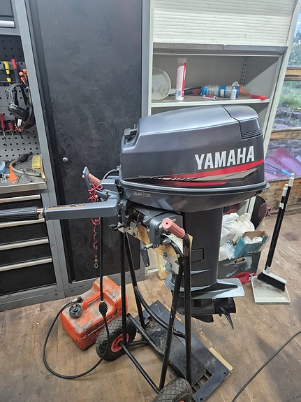 Yamaha 25 3 of 4