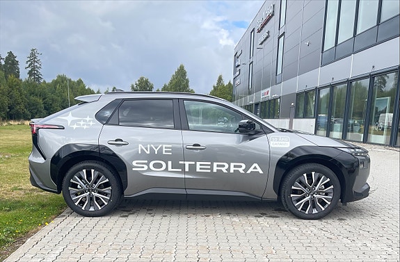 Subaru Solterra 3 of 10