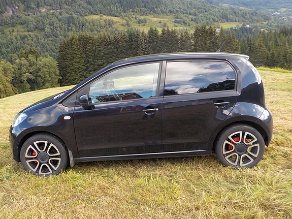 Volkswagen UP! 7 of 29