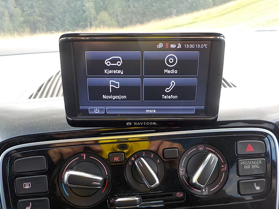 Volkswagen UP! 15 of 29