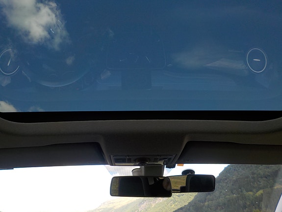 Volkswagen UP! 27 of 29