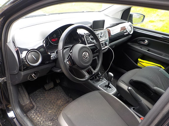 Volkswagen UP! 10 of 29