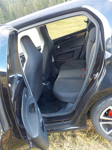 Volkswagen UP! 19 of 29
