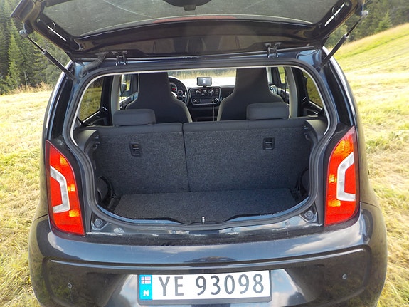 Volkswagen UP! 21 of 29