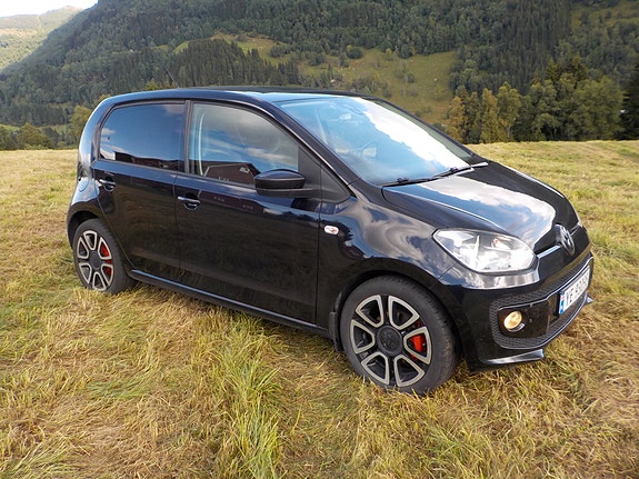 Volkswagen UP! 3 of 29