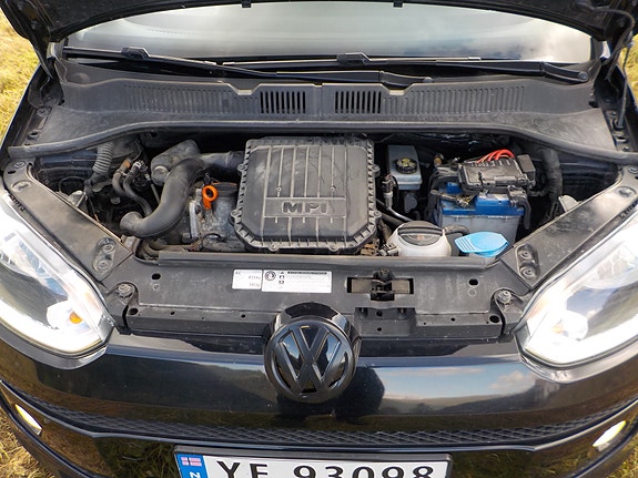 Volkswagen UP! 25 of 29