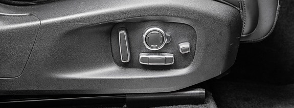Land Rover Range Rover Sport 23 of 30