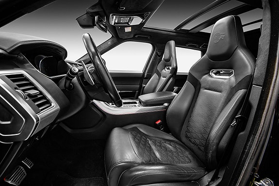 Land Rover Range Rover Sport 14 of 30