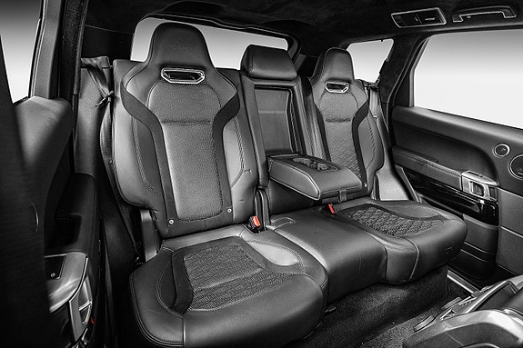 Land Rover Range Rover Sport 28 of 30