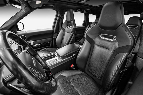 Land Rover Range Rover Sport 17 of 30