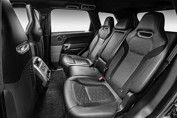 Land Rover Range Rover Sport 27 of 30