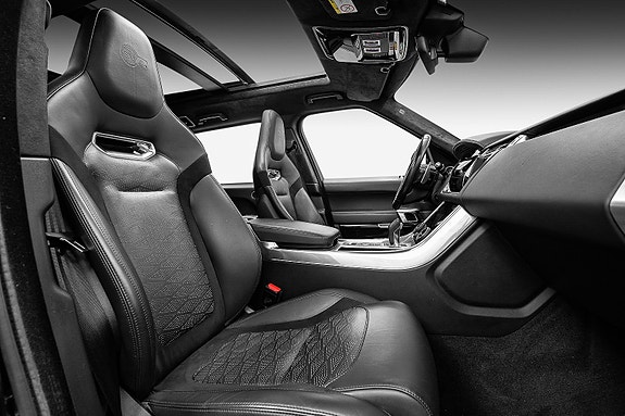 Land Rover Range Rover Sport 22 of 30