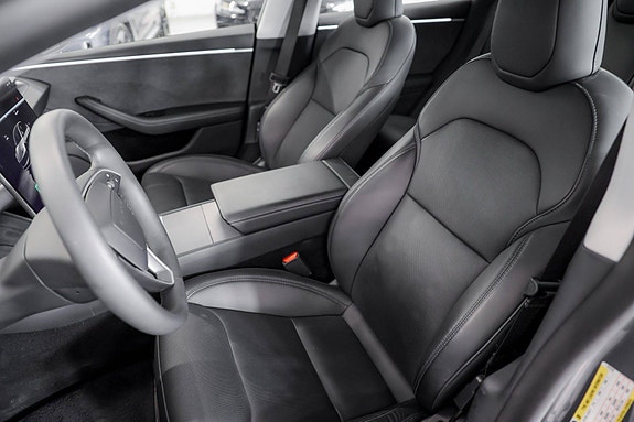 Tesla Model 3 11 of 20