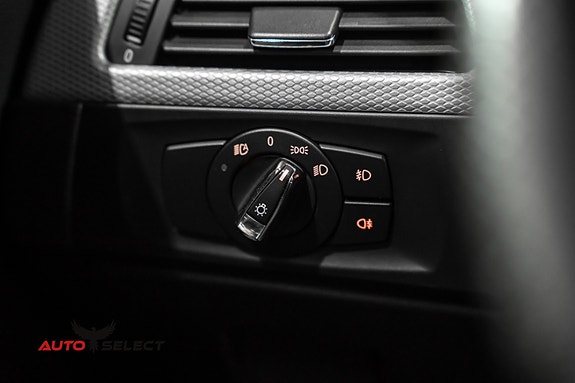 BMW 335i 29 of 30