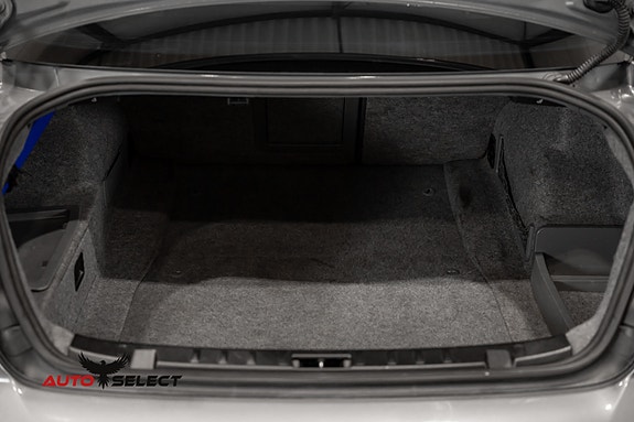 BMW 335i 11 of 30