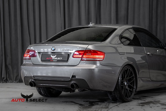 BMW 335i 13 of 30