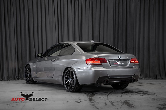 BMW 335i 9 of 30