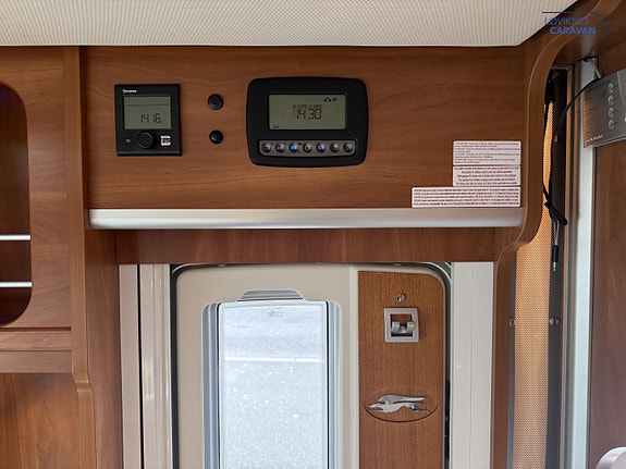 Laika KREOS 3009  Under 7m - reg for 5. 17 of 30