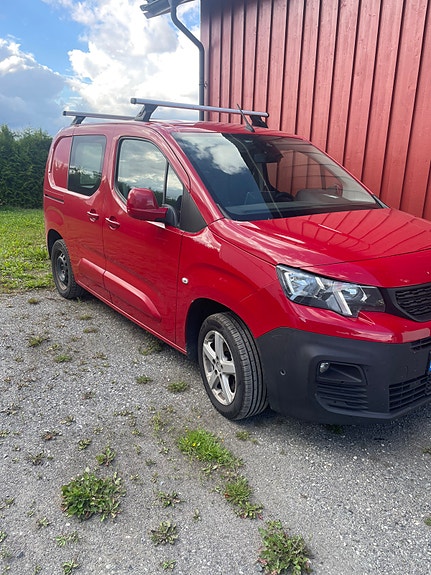 Peugeot Partner 2 of 8