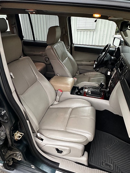 Jeep Commander 10 of 16