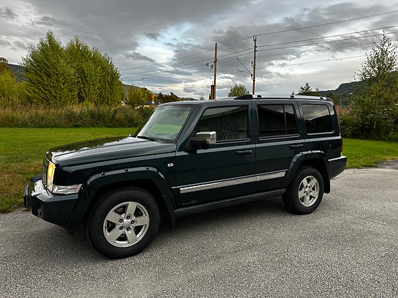 Jeep Commander 3 of 16