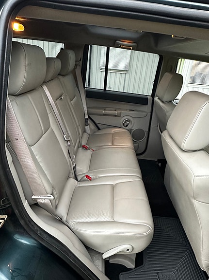 Jeep Commander 13 of 16