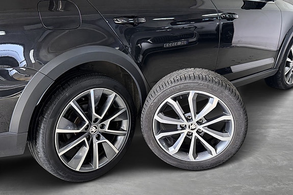 Skoda Octavia Scout 13 of 30