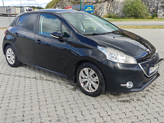 Peugeot 208 10 of 19