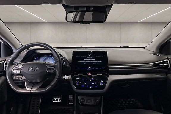 Hyundai IONIQ 12 of 20