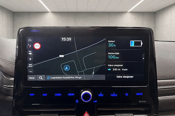 Hyundai IONIQ 18 of 20