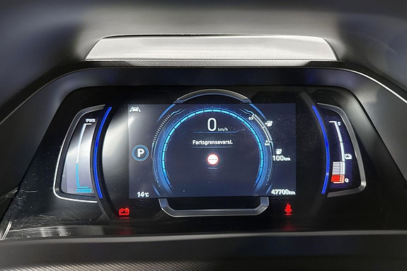 Hyundai IONIQ 11 of 20