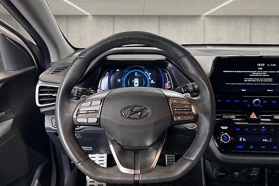 Hyundai IONIQ 8 of 20