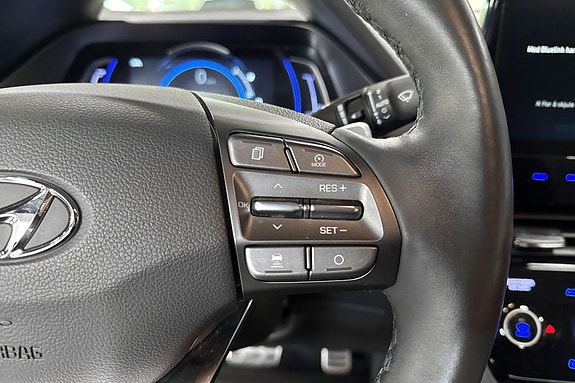 Hyundai IONIQ 10 of 20