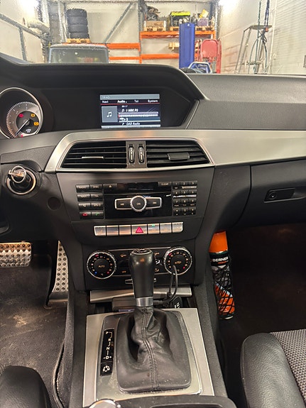 Mercedes-Benz C250 d 8 of 16
