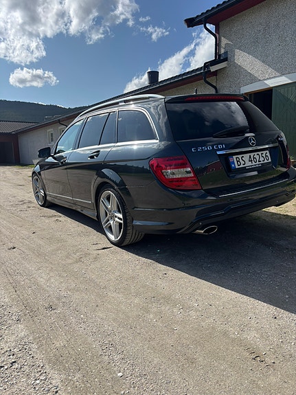 Mercedes-Benz C250 d 15 of 16