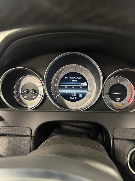 Mercedes-Benz C250 d 9 of 16