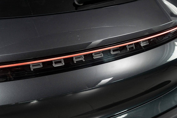 Porsche Taycan Cross Turismo 6 of 30