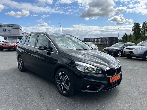 BMW 218d 4 of 30