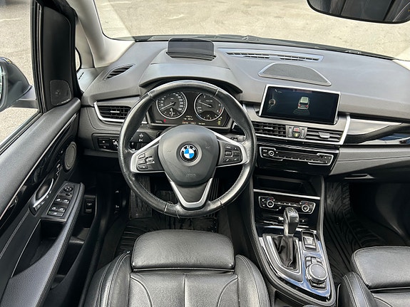 BMW 218d 18 of 30